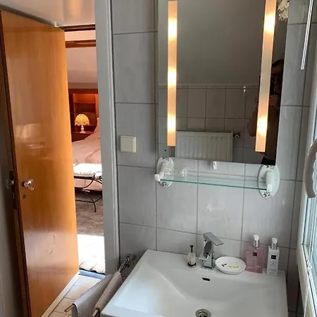 Privatunterkunft River / Messezimmer Für 3-4